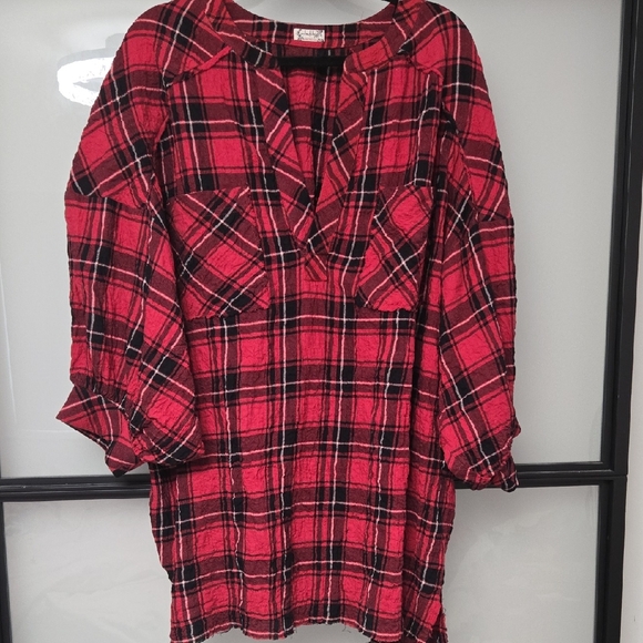 FREE PEOPLE OVERSIZED TOP. SZ SMALL - Picture 1 of 4